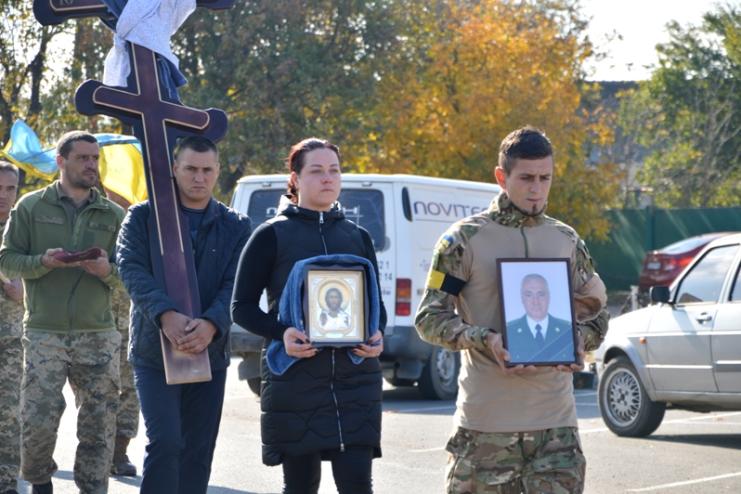  Кілія попрощалась із загиблим під Херсоном захисником Сергієм Владиченко (фото)  